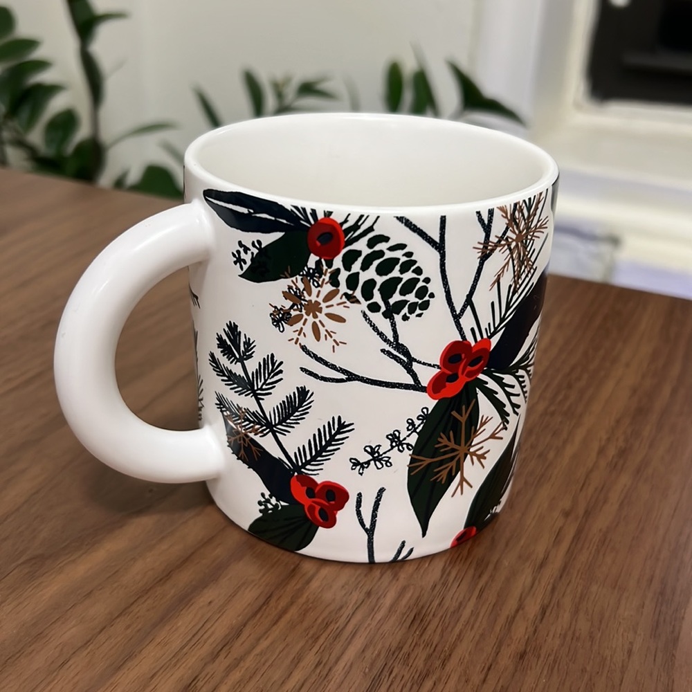 STARBUCKS 2021 CHRISTMAS
Snowflake Holly Pine COFFEE MUG 12oz
White Green - Picture 3 of 6